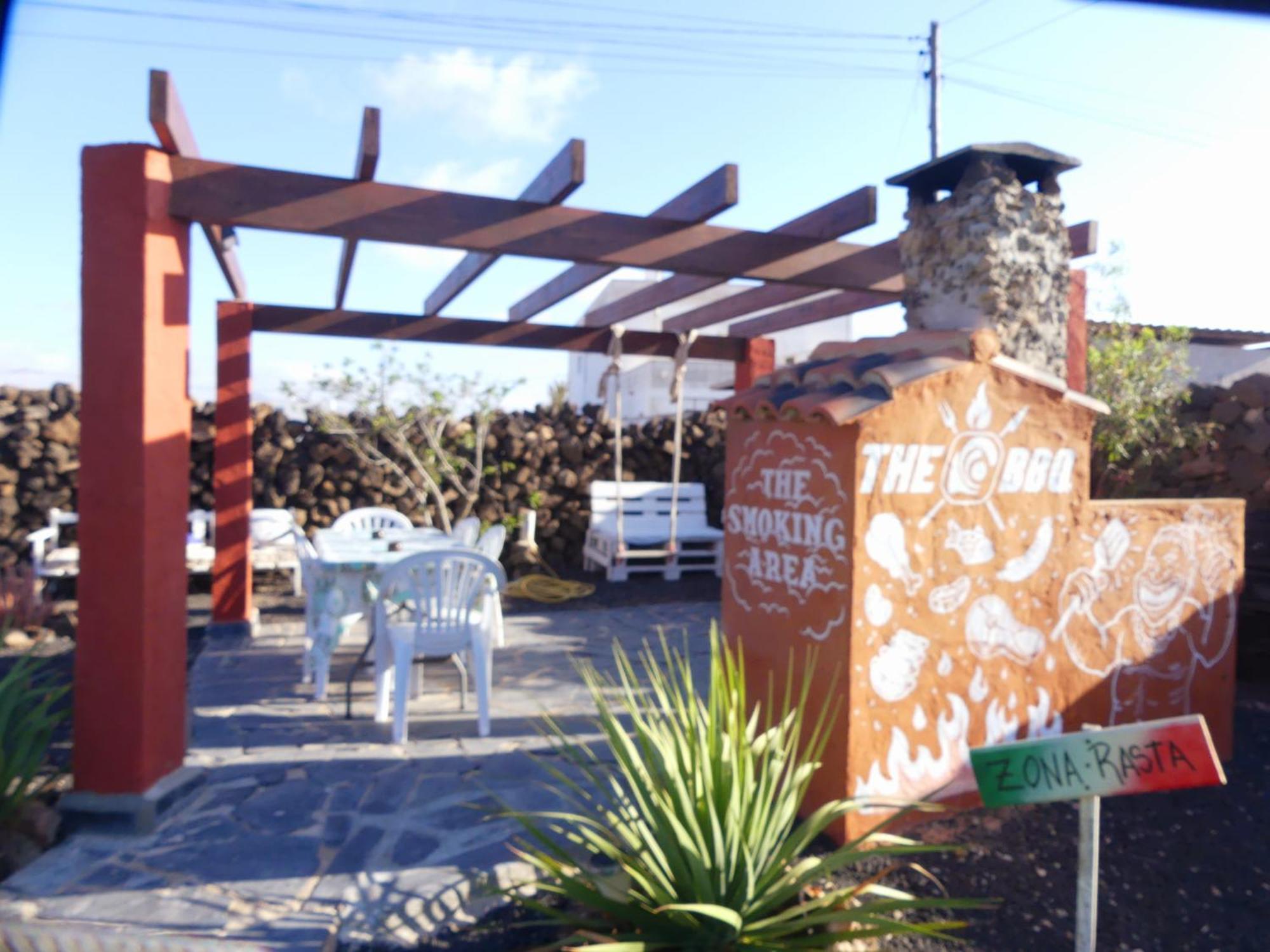 Warung Hotel Lajares Exterior photo